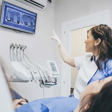 Marcas de implantes: Avinent, Bioniq-LASAK y Densply